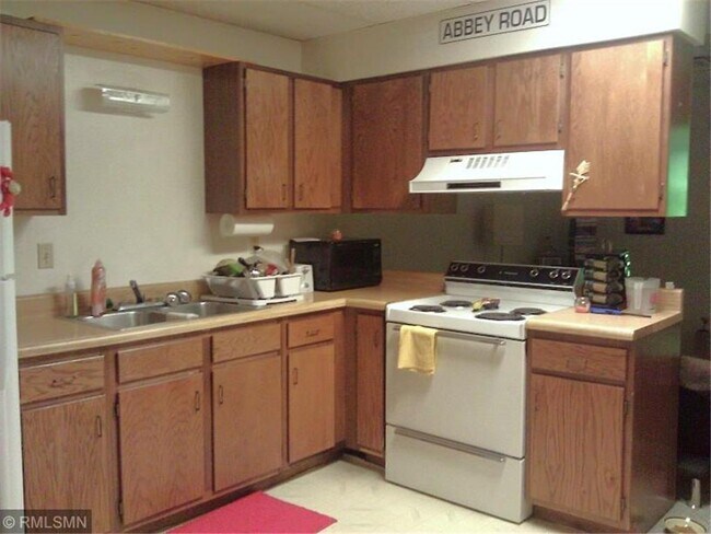 Photo - 111 1/2 N Main St