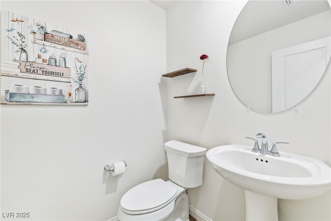 Building Photo - 2734 Fantoni St Rental