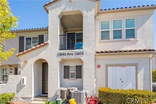 Photo - 13563 Mashona Ave Unidad 7 Rental