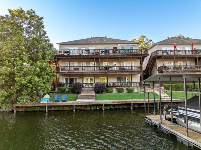 Photo - 122 Chambers Point