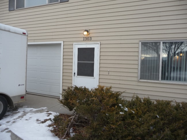 Photo - 1303 Mountain View St