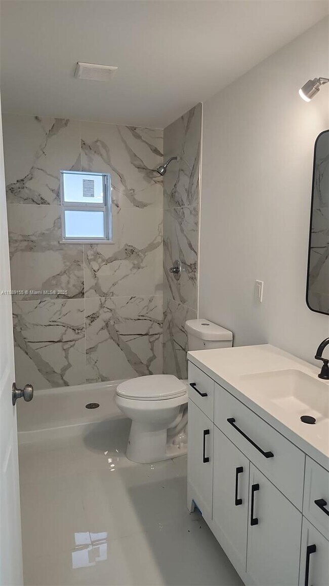 Photo - 5300 NW 25th St Unit 18