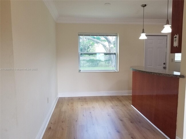 Photo - 1085 NW 133rd St