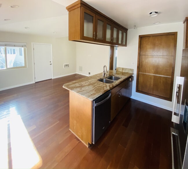 Living Room / Kitchen