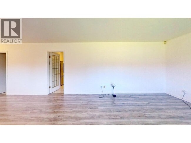 Photo - 10180 No. 4 Road