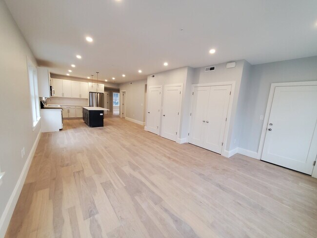Photo - 51 Fairbanks St Unit U1