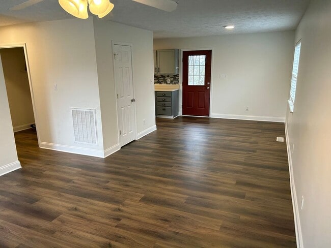 Photo - Now available:  Three bedroom, 1.5 bath home in Maryville City