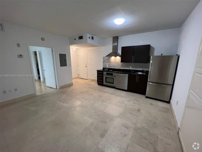 Building Photo - 1300 Pennsylvania Ave Unit 103 Rental