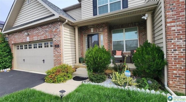 Photo - 1075 Swallow Tail Ln
