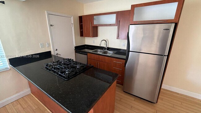 Photo - 10101 W Bay Harbor Dr Unit 9