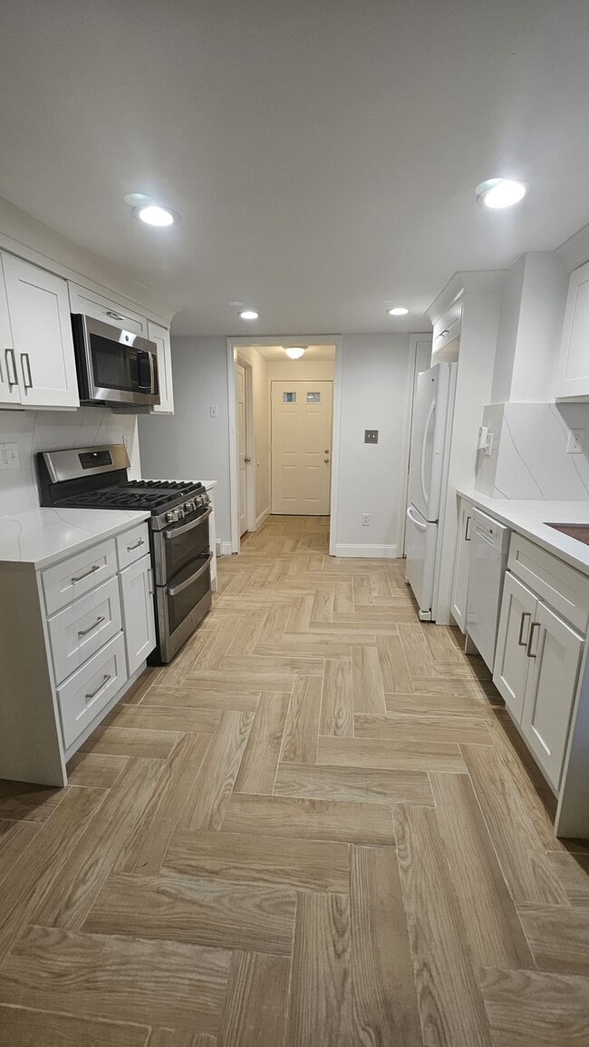 Photo - 28 Foch St Unit #2