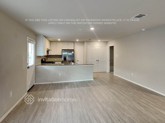 Photo - 4334 Rapids Way