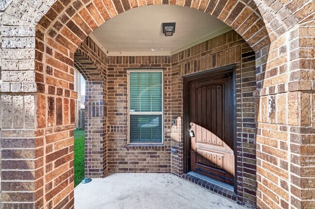 Photo - 1326 Seagler Pond Ln
