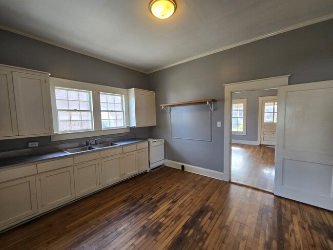 Photo - 110 Morgan Ave