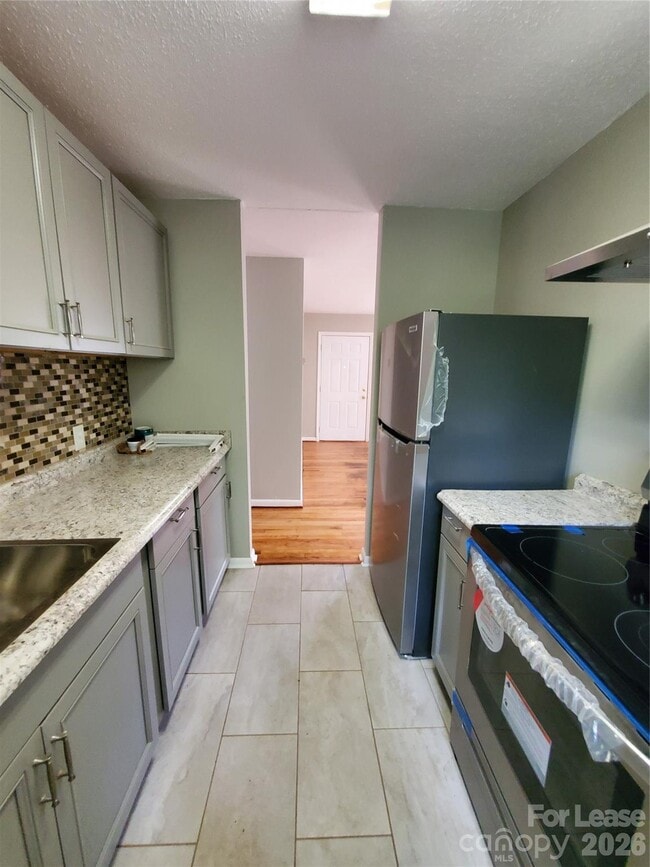 Photo - 1122 Rolling Ln