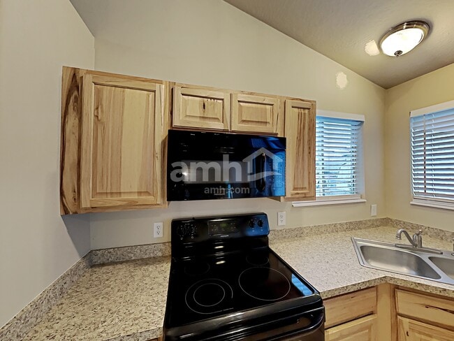 Photo - 4539 W 6130 S