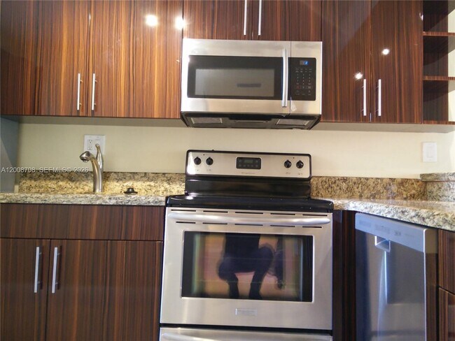 Photo - 3285 Foxcroft Rd Unit E107