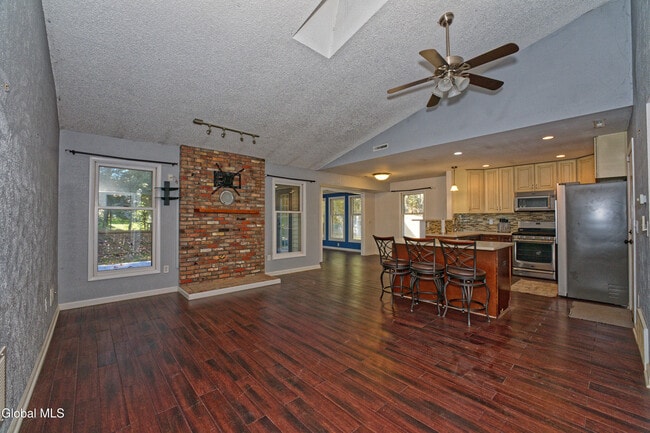 Photo - 638 Top Ridge Dr