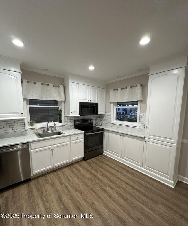 Photo - 2008 S Webster Ave