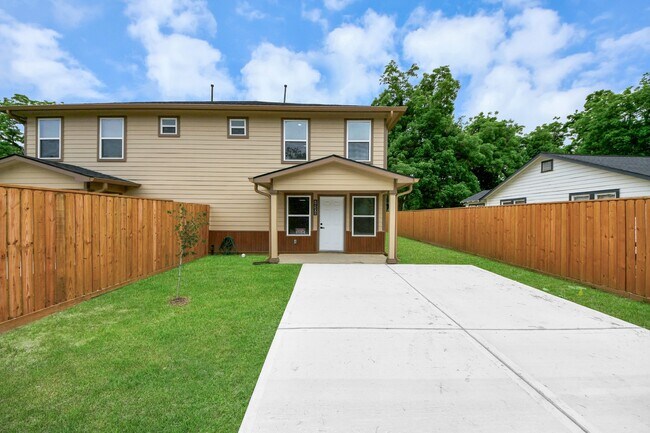 Photo - 2430 Dolly Wright St
