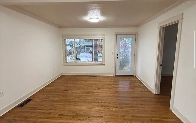 Building Photo - 7427 SE 66th Ave