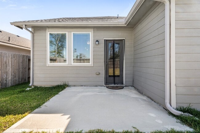 Photo - 18719 Chisholm Mdws Dr