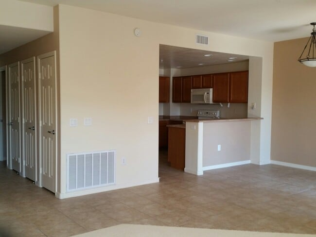 Photo - ucvtc2051 Unit 2051