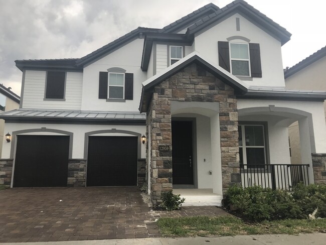 Building Photo - 5 Bedroom Westside Village Community