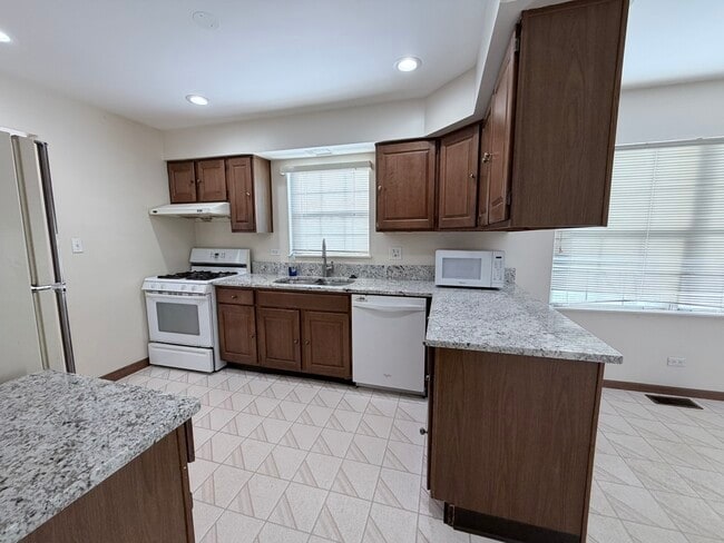 Photo - 1817 Altoona Ct