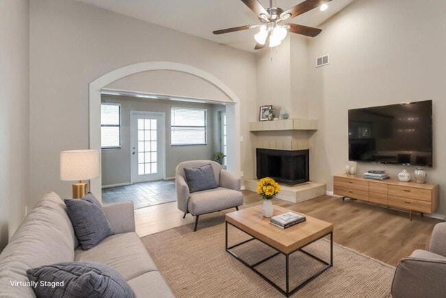 Photo - 11504 Robles Del Rio Pl