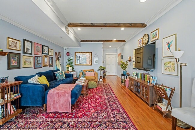 Building Photo - 215 W Norma St Unit 403