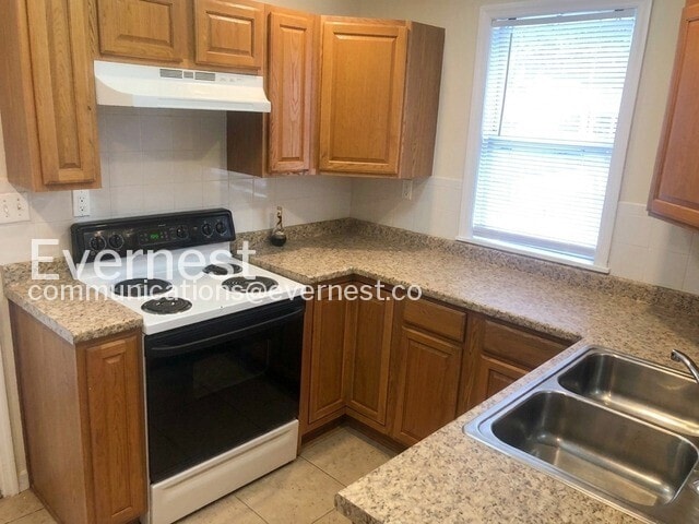 Photo - 715 W Ohio Ave