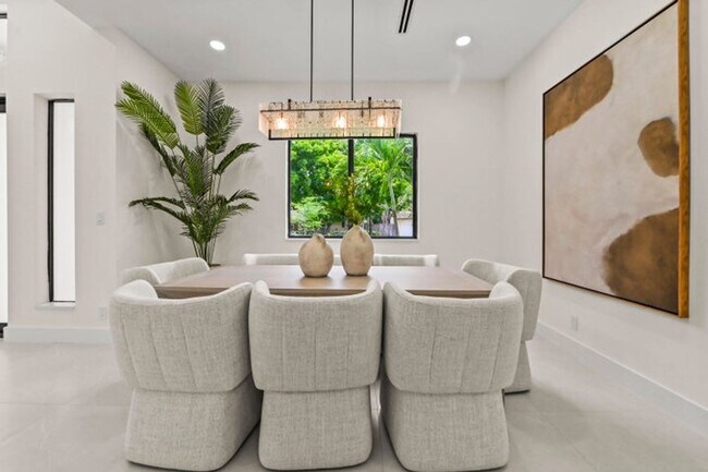 621 NW 42nd Ave