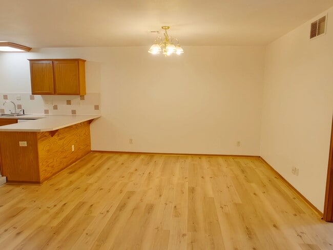 Photo - 611 S Mt Carmel St