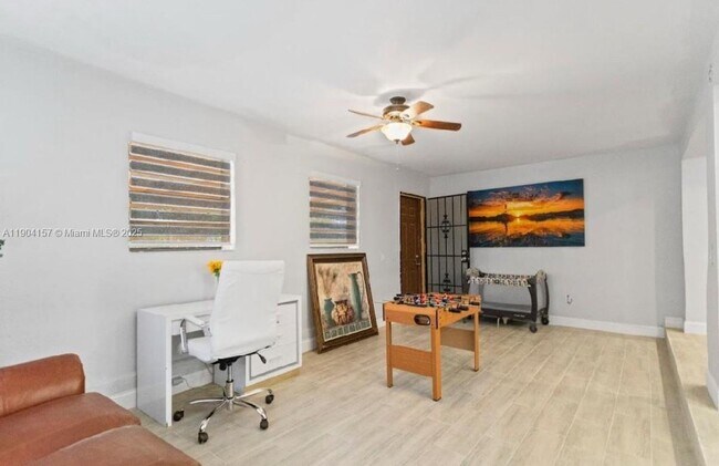 Photo - 18830 NW 7th Ave