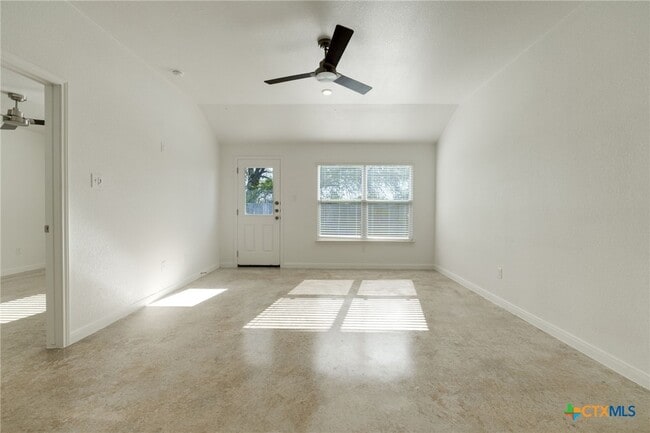 Photo - 910 Wax Myrtle Ct