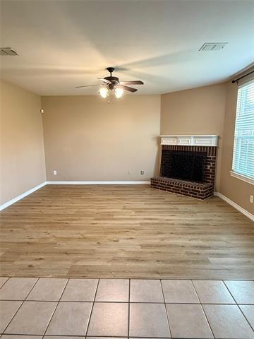 Photo - 2833 Shoreline Way