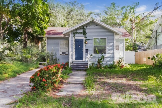 Building Photo - 355 43rd Ave N