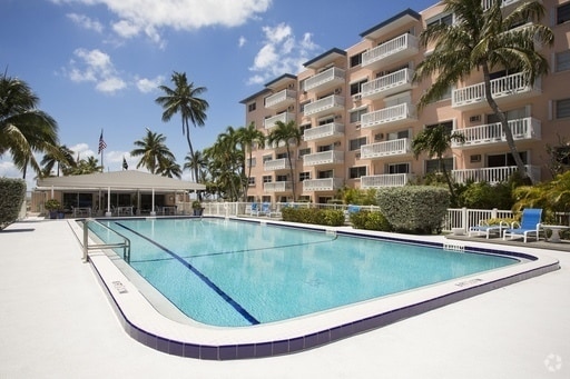 Building Photo - Vacation rental!! 2 Bedroom 1 Bathroom Fur...