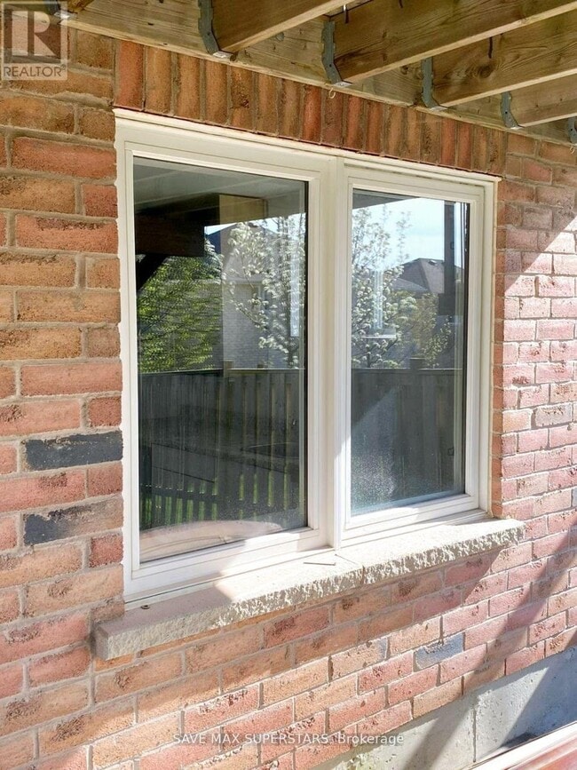 Photo - 8 Black Ash Trail