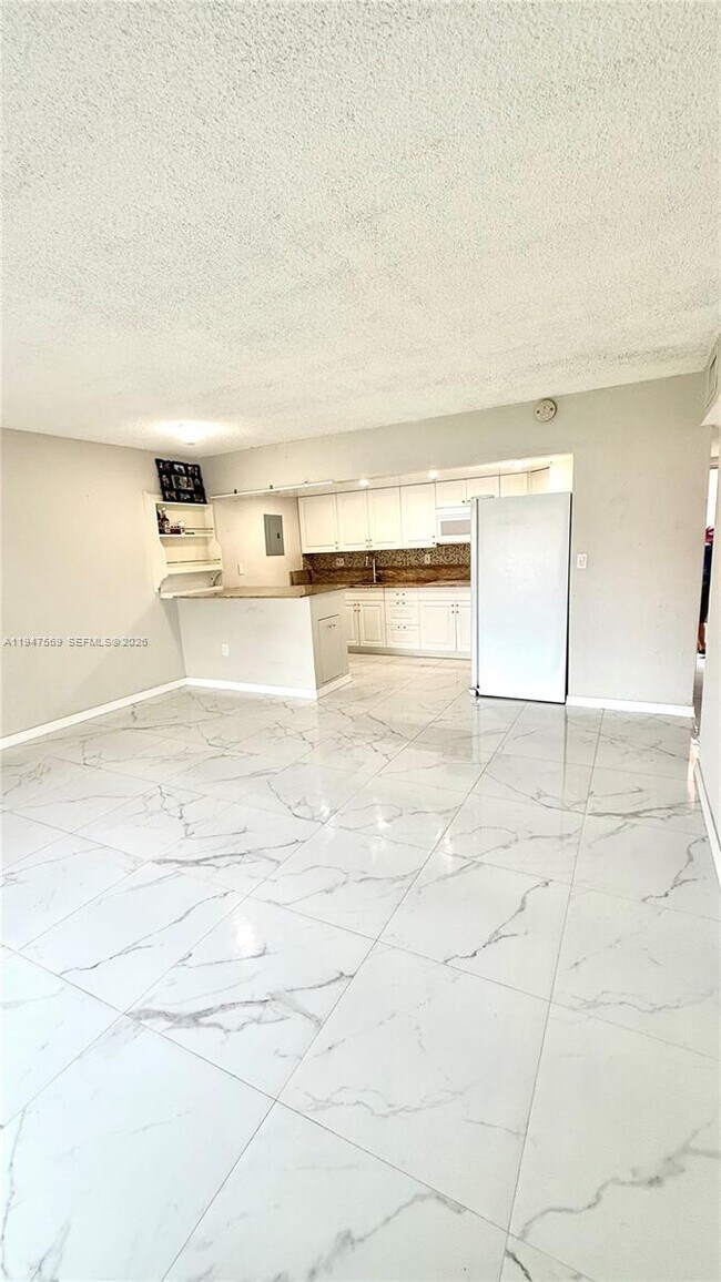 Photo - 17600 NW 68th Ave Unit B2002