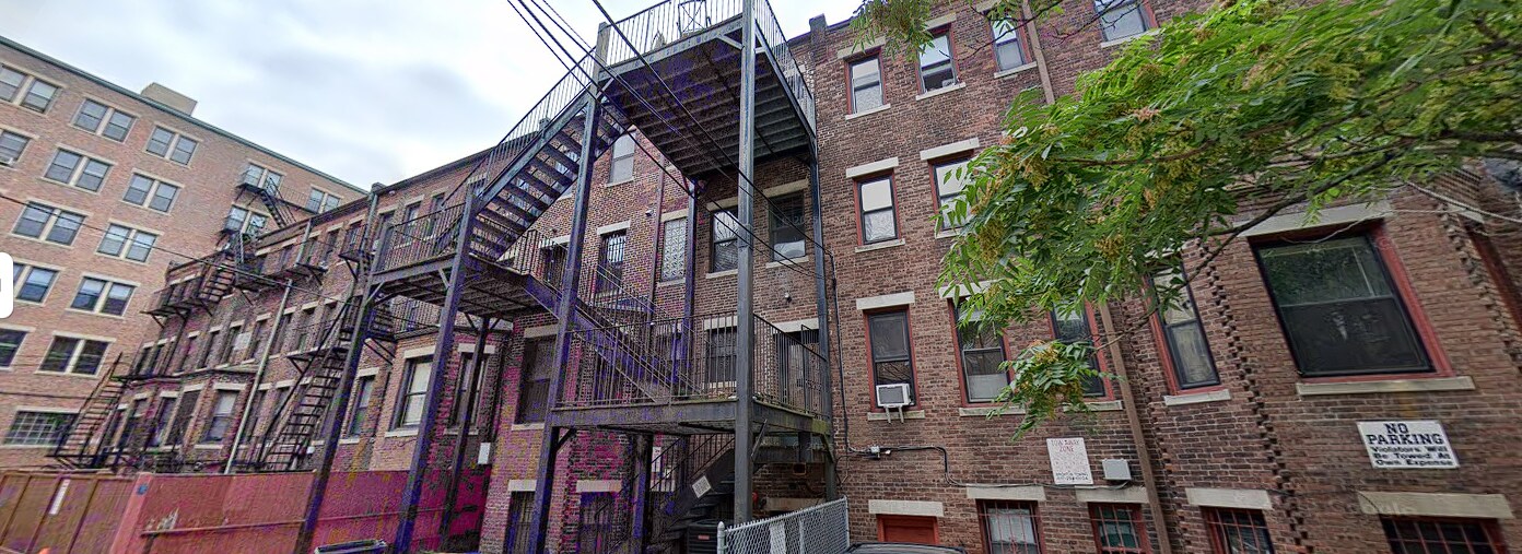 Photo - 533 Newbury St Apartments Unit B