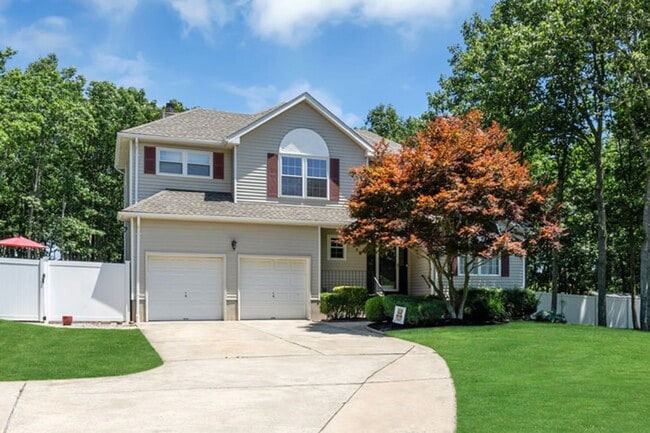 Photo - Private Cul-de-Sac Living: 4BR Home with Pool & Geothermal HVAC