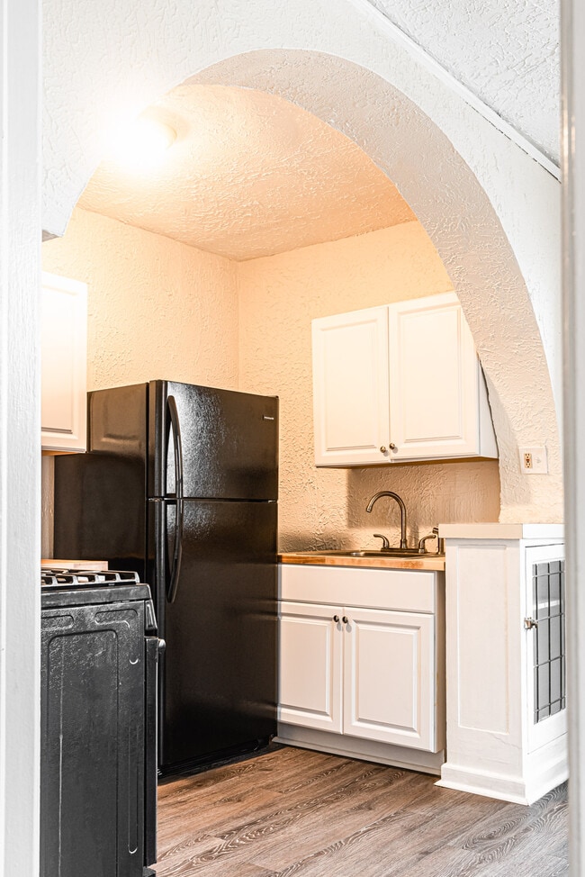 2023 Tuxedo St