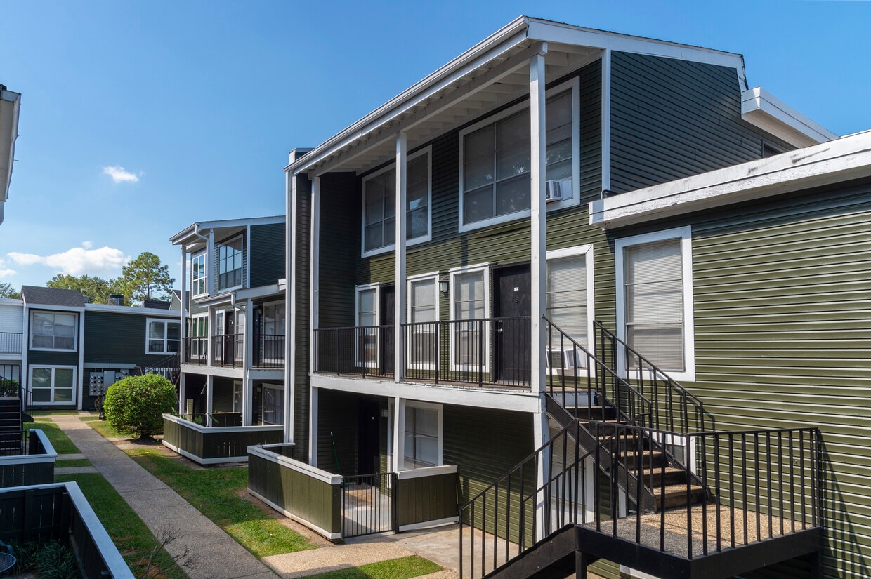 5 East Apartments - 5 East Apartments
