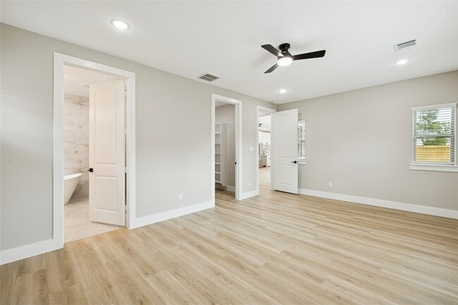 Photo - 20011 VENETTO St