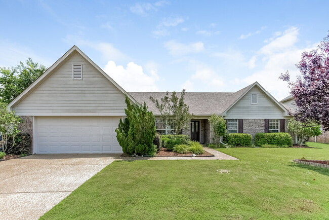 Building Photo - 6257 Saddletrail Dr Rental