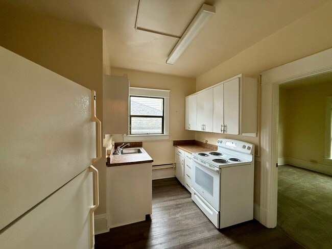 Photo - WESTLING EAST PIKE APARTMENTS Unit 301