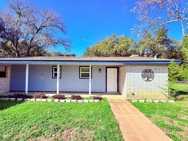 Building Photo - Beaver Trail (914) Unit B