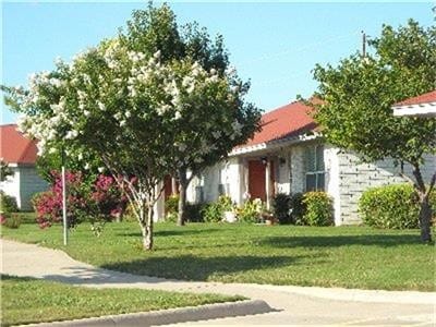 Photo - 300 E 3rd St